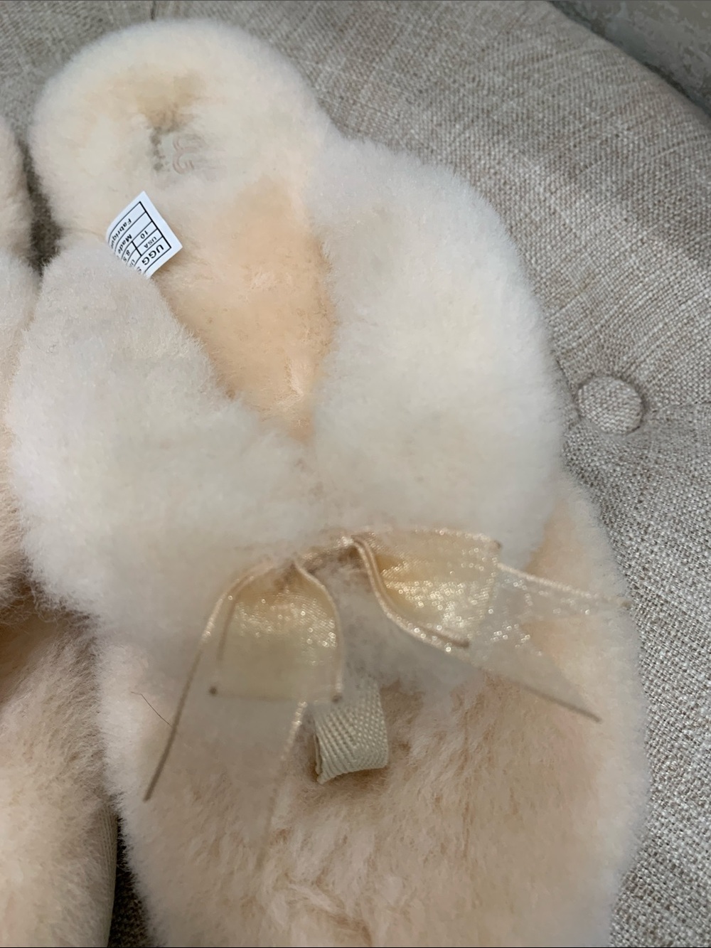 UGG Slippers. Fluff Flip Flop III.  size 10 - Picture 16 of 17
